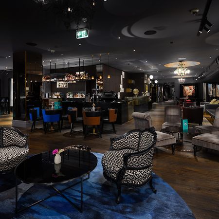 Qt 웰링턴 아파트먼트 외부 사진 The Lounge at London Heathrow Airport