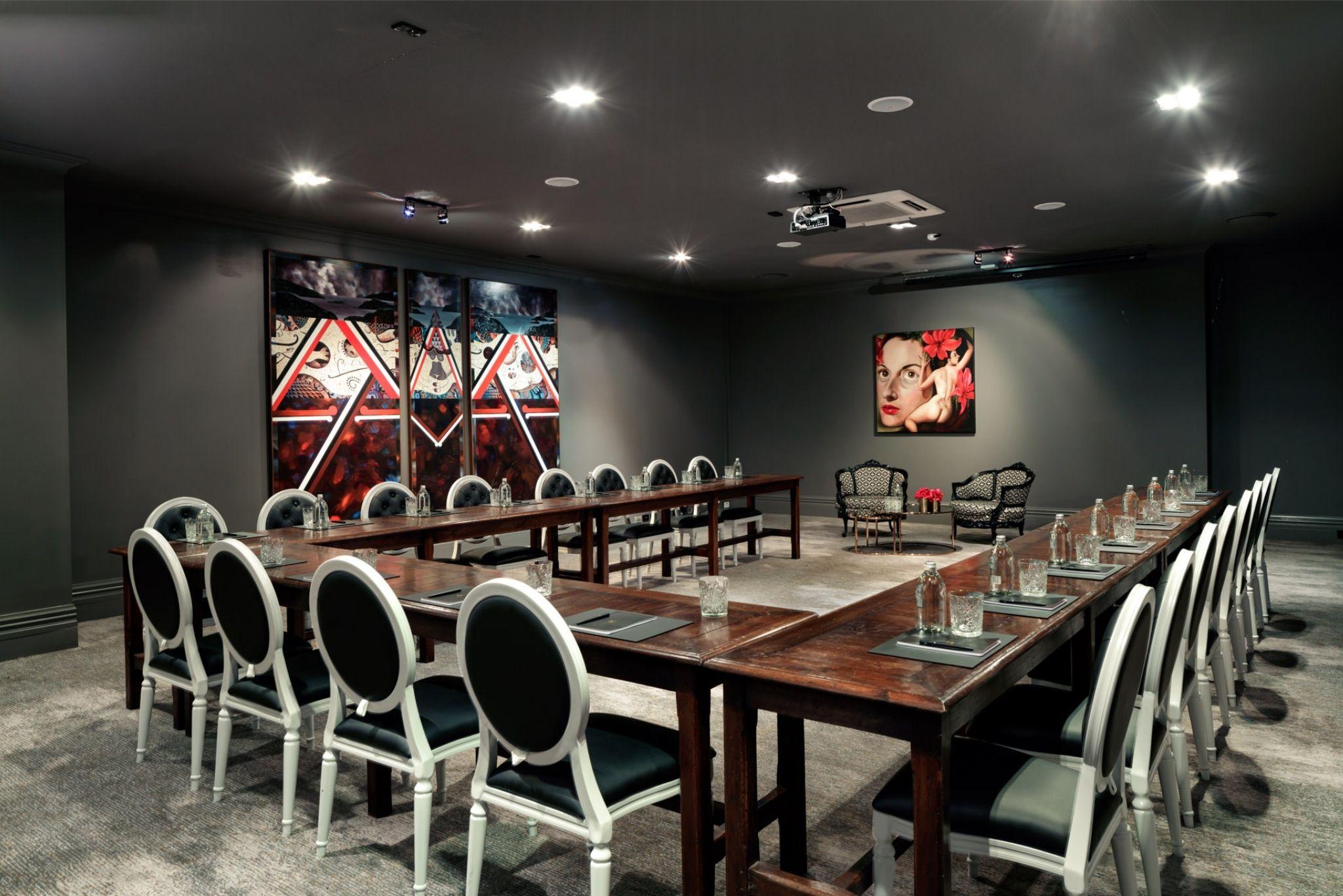 Qt 웰링턴 아파트먼트 외부 사진 The meeting room