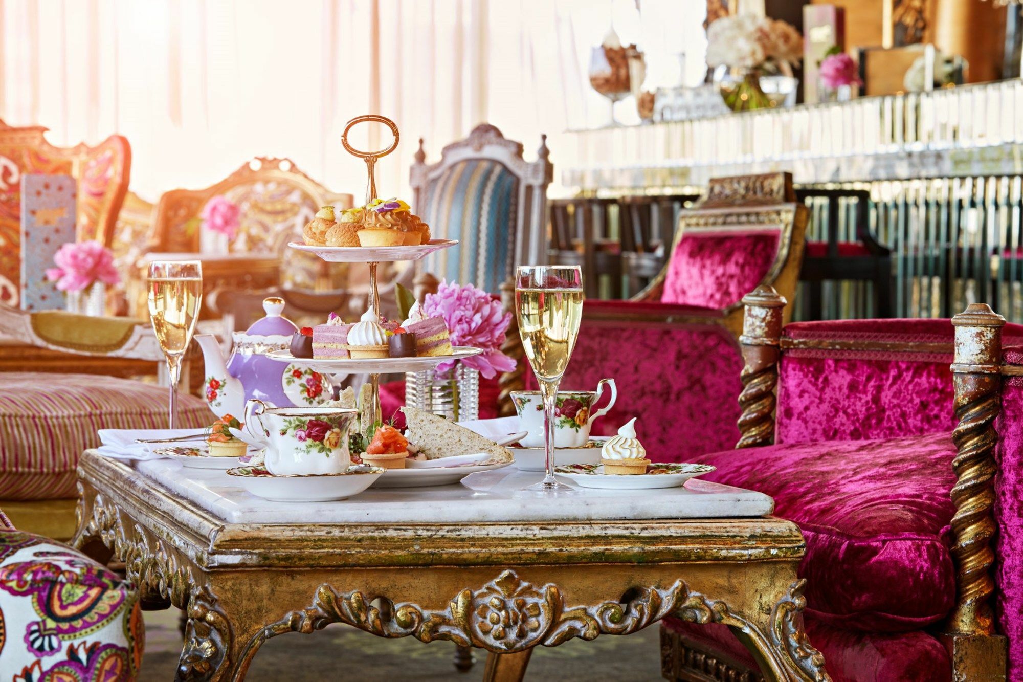 Qt 웰링턴 아파트먼트 외부 사진 Tea time at the Taj Mahal Palace